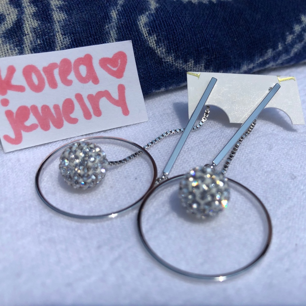 Dangly Silver Earrings w Rhinestone